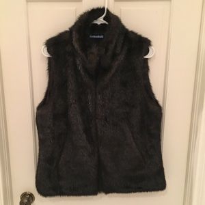 Simply Vera faux fur vest